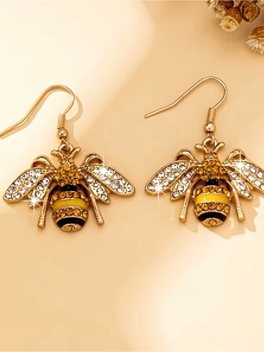 NEW! Unique Gold Bee Drop Earrings 🐝 B2-100
